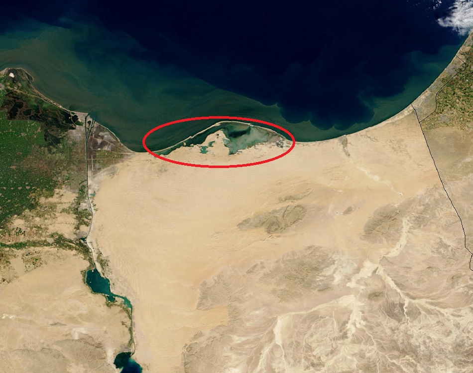 Družicový snímek laguny Bardawil, která je označena červeně (foto NASA, http://visibleearth.nasa.gov/view.php?id=64868, Public domain.)