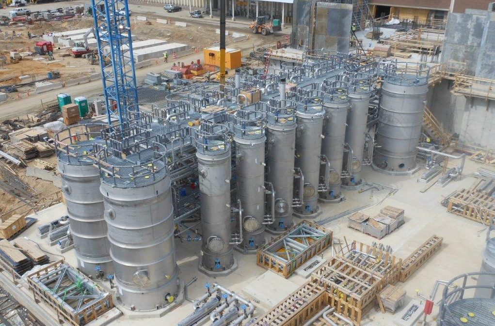 stavba reaktorů pro termickou tlakovou hydrolýzu v Blue Plains, foto EPA