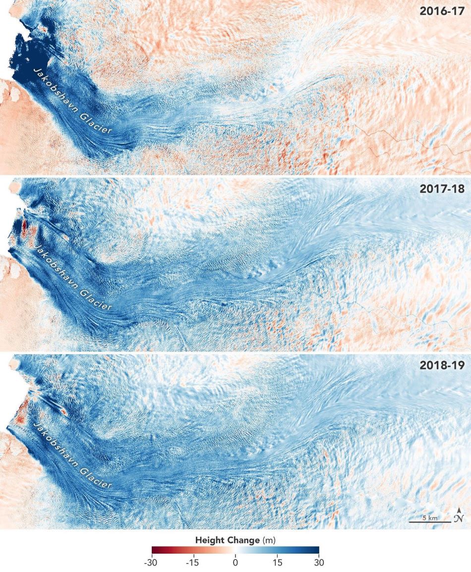 Nárůst tloušťky grónského ledovce Jakobshavn  v letech 2016 - 2019 měřený pomocí radaru. Čím tmavší modrá, tím větší nárůst, obr. NASA/JPL-Caltech/NASA Earth Observatory.