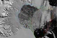 Družicový snímek tajícího Larsenova pobřežního ledu (foto JPL).