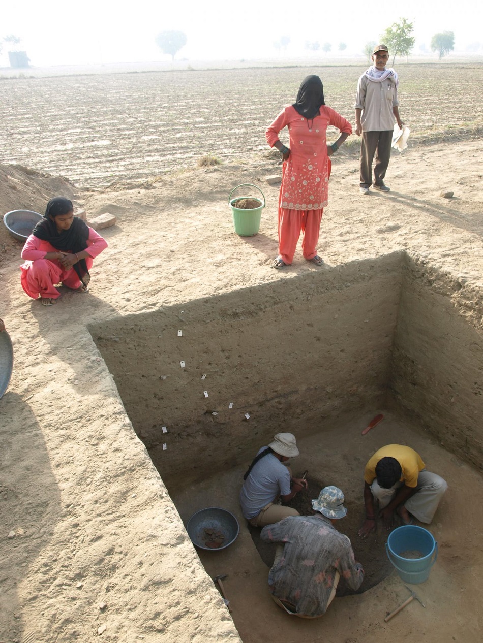 Průběh vykopávek v lokalitě Masudpur I (foto Cameron Petrie).