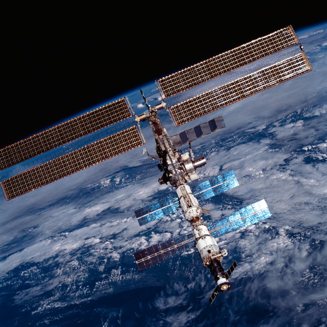 Snímek International Space Station z 20.8.2001 (foto NASA)