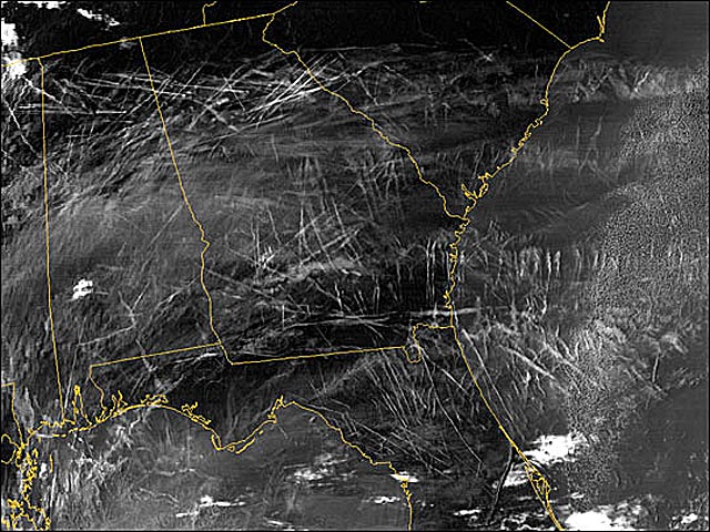 Jihovýchod Spojených států. Žlutá čára označuje hranice mezi jednotlivými státy (foto NASA).
