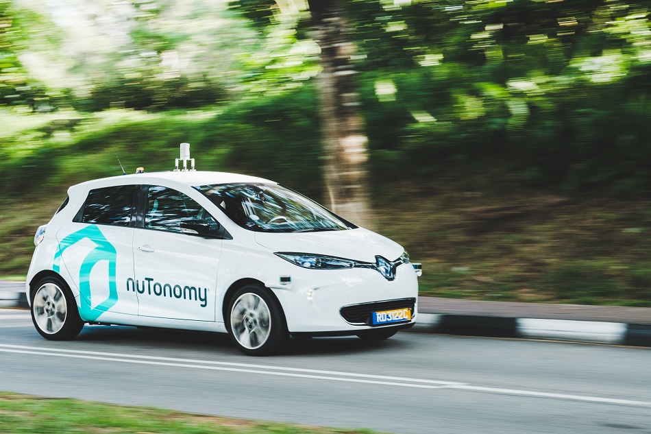 Taxi bez řidiče společnosti nuTonomy - upravený elektromobil Renault ZOE (foto nuTonomy).