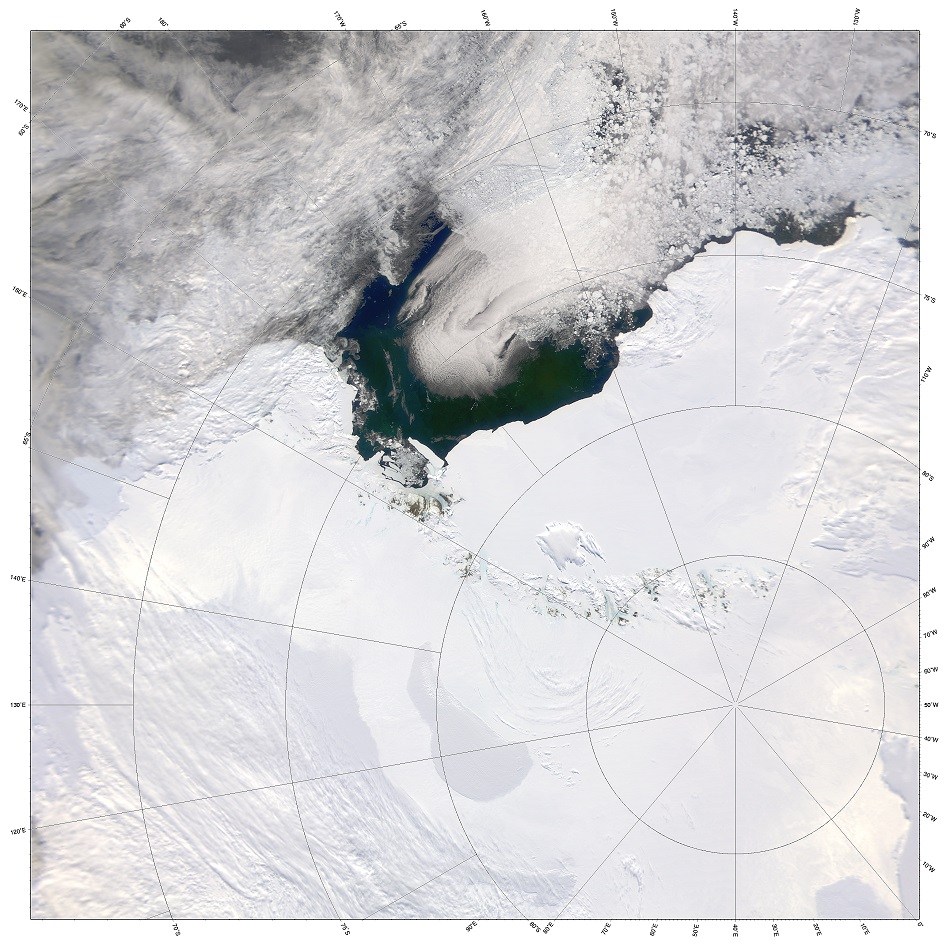 Oblast od jižního pólu (vpravo dole) k nejjižnější části Tichého oceánu, Rossovu moři, na satelitním snímku NASA