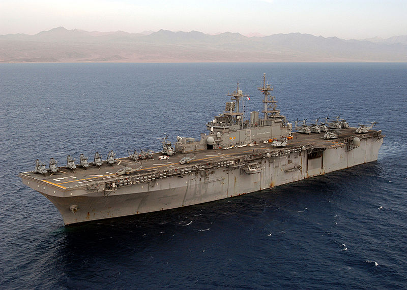 USS Kearsarge, foto US Navy, Jose E. Ponce